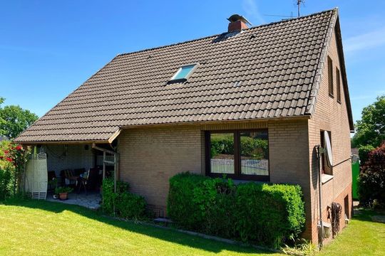 EFH mit Vollkeller und großem Grundstück